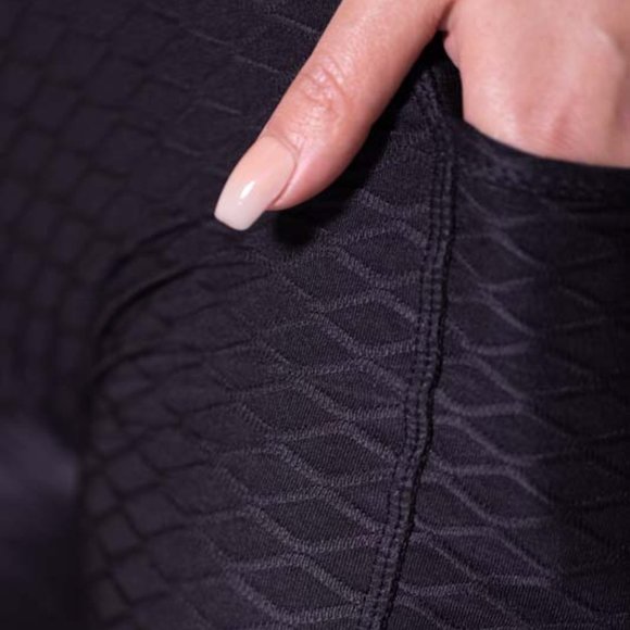 High-Waisted Bubble Yoga Athletic Hip Pockets Black Leggings - Picture 5 of 5